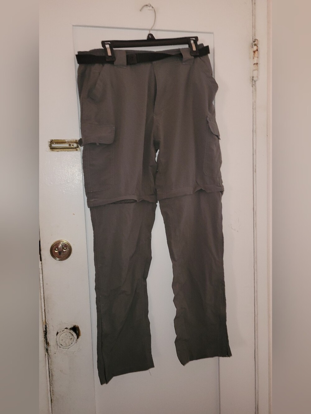 Men's Zip-Off Cargo Pants in Olive